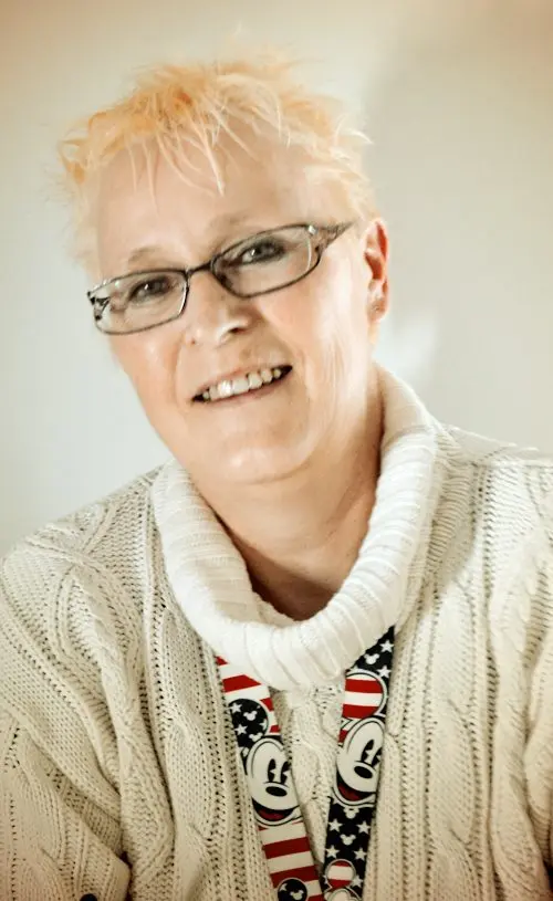 Christine-814x517-500x815